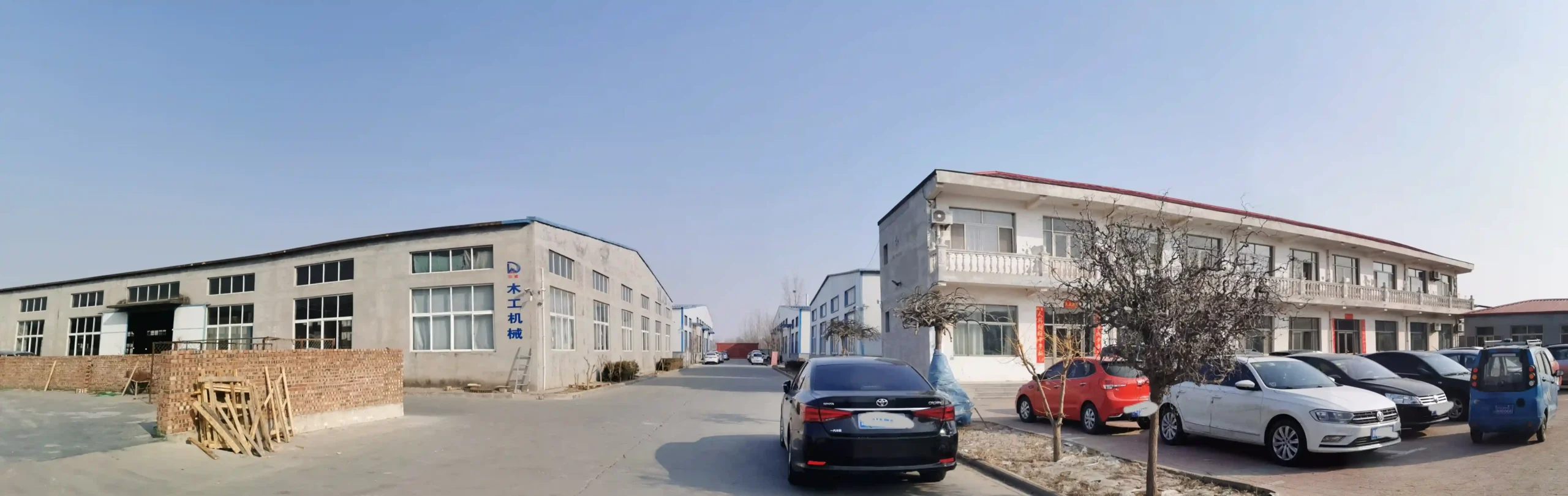 Ruiqi woodworking machinery office and management team
