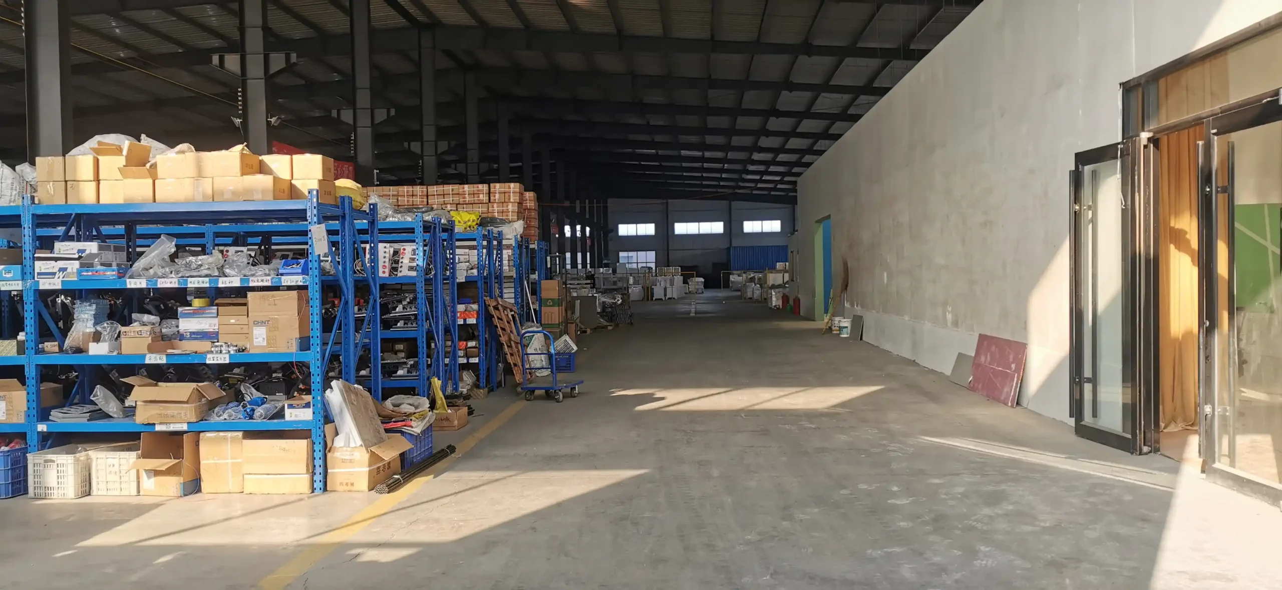 Ruiqi woodworking machinery factory floor