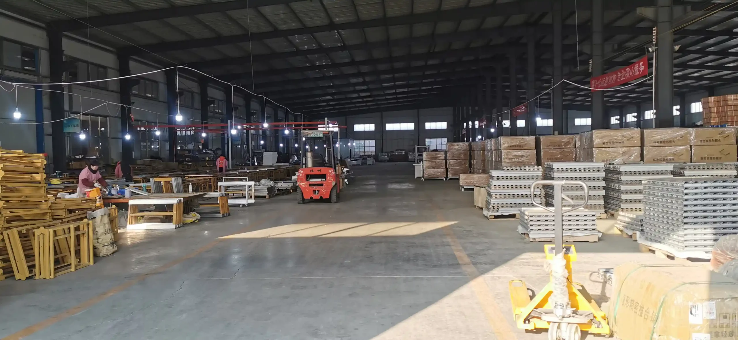 Finished goods warehouse at Ruiqi factory